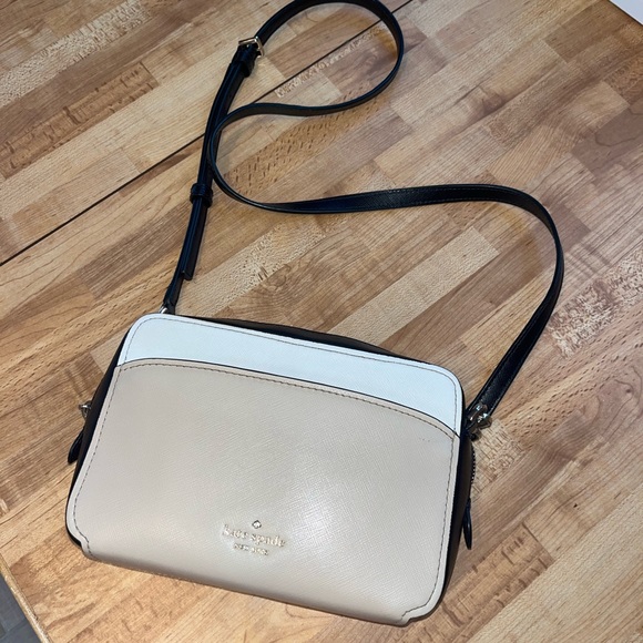 Kate Spade Lauren Color Block Camera Bag | Tan/Black/White - Picture 1 of 10